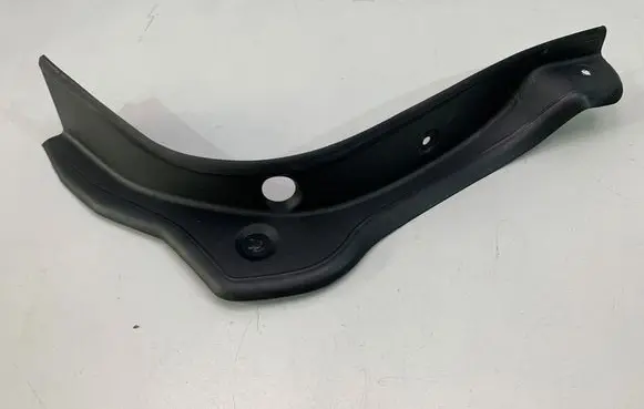 BMW 4 F36 Gran coupe Rear/tail light trim molding 7474490