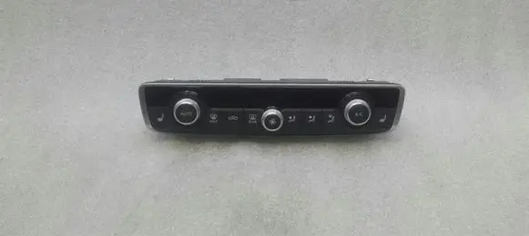 Audi A3 S3 8V Climate control unit 8V0820043D