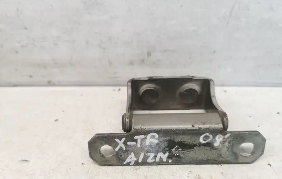 Nissan X-Trail T30 Tailgate/trunk/boot hinge
