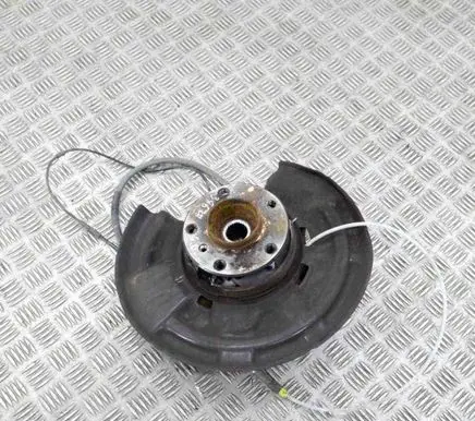 BMW 2 F22 F23 Rear wheel hub