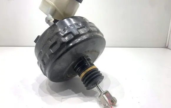 Mercedes-Benz GLK (X204) Brake booster A2044303630