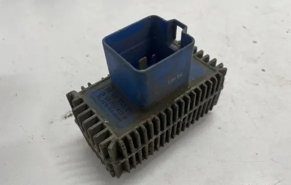 Glow plug pre-heat relay
