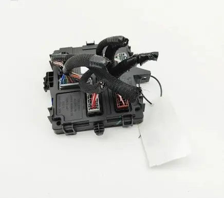 Renault Zoe Central body control module 284B26838R A2C13120320