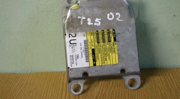 Toyota Avensis T250 Airbag control unit/module 8917005190 215955104