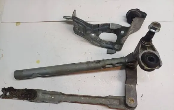 Front wiper linkage and motor