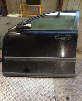 Volvo V50 Front door
