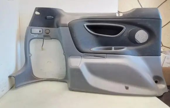 Toyota Previa (XR30, XR40) II Trunk/boot side trim panel