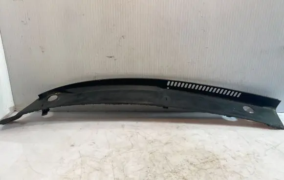 Audi A4 S4 B5 8D Wiper trim 8D1819403A