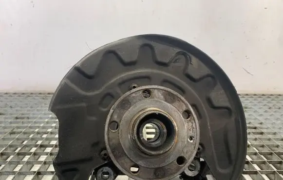 Volkswagen PASSAT B8 Front wheel hub spindle knuckle