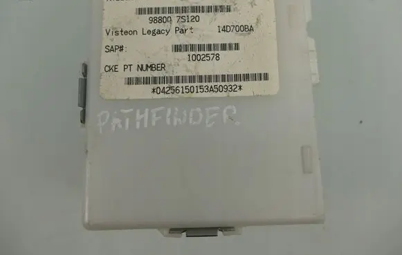 Nissan Pathfinder R51 Engine control unit/module 988007S120