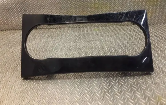 Mercedes-Benz C W204 Other center console (tunnel) element 2046800390 A2046800390