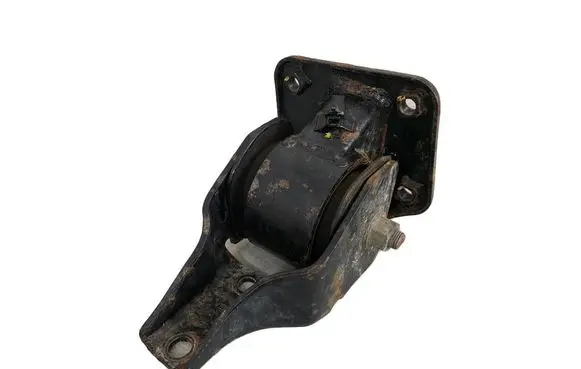 Mitsubishi Colt Engine mounting bracket
