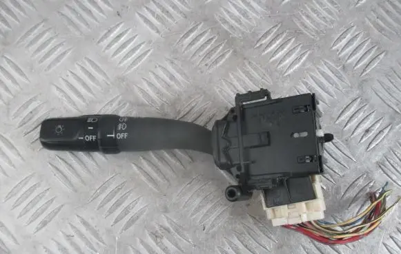 Toyota Corolla Verso AR10 Light switch