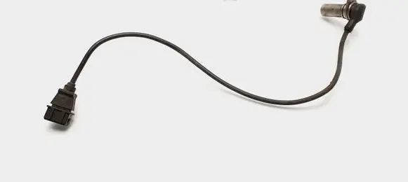 Audi A4 S4 B5 8D Crankshaft position sensor 028907319B