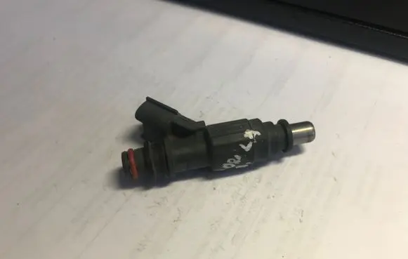 Toyota Corolla E120 E130 Fuel injector 232500D030 0280156019