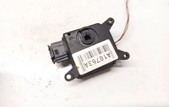 Citroen C4 I Air flap motor/actuator 309370600