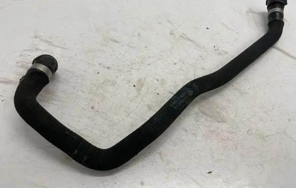 BMW 1 F40 Engine coolant pipe/hose 8584837