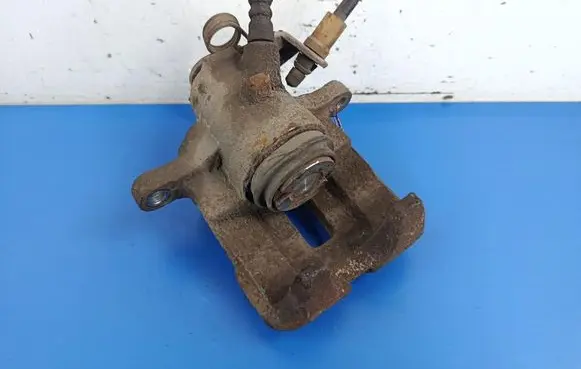 Rear brake caliper