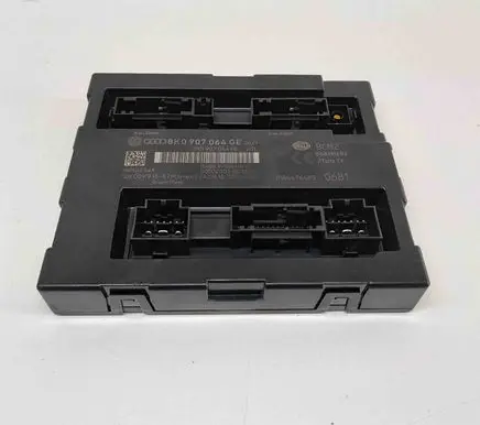 Audi Q5 SQ5 Central body control module 8K0907064FE 5DK00991887