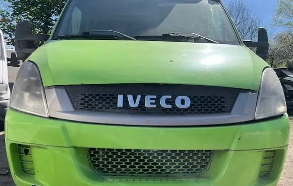 Iveco Daily 35.8 - 9 Front bumper 