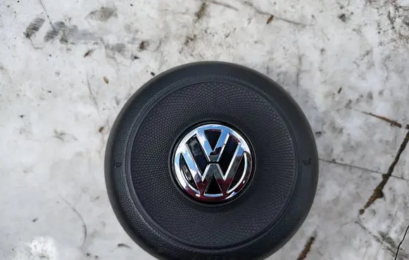 Volkswagen Golf VII Steering wheel airbag B1632917900