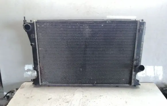 Toyota Avensis T250 Coolant radiator 0R02 MN4221337880