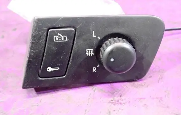 Volkswagen Touran I Wing mirror switch 