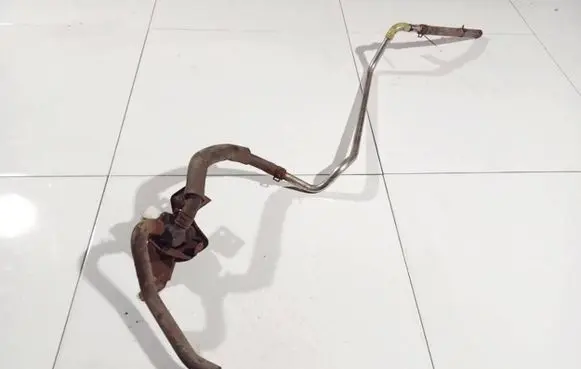 Mazda CX-7 Engine coolant pipe/hose