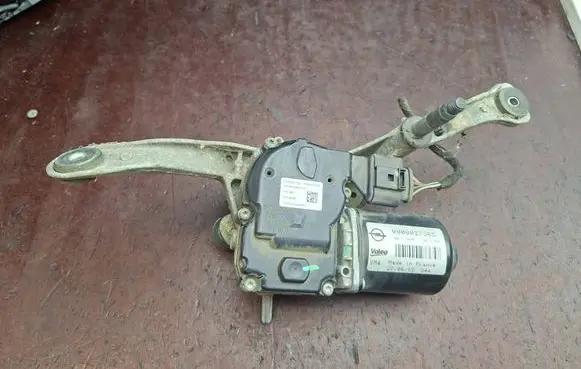 Opel Zafira C Front wiper linkage and motor W000027199 W000027365 76610000