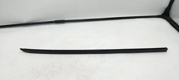 BMW 5 E60 E61 Windshield trim 7045448