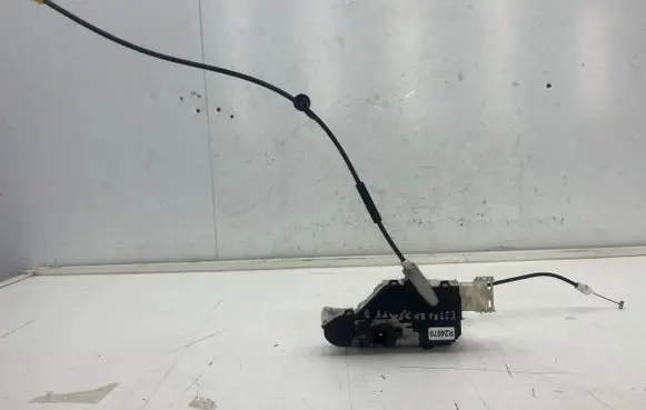 Citroen Jumpy Front door lock 9681335380