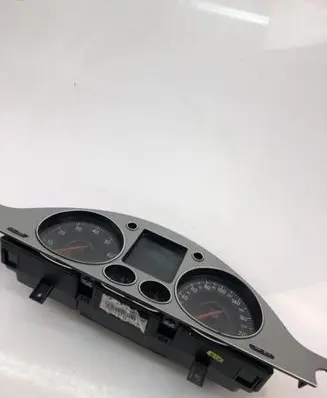 Volkswagen PASSAT B6 Speedometer (instrument cluster) 3C0920871D