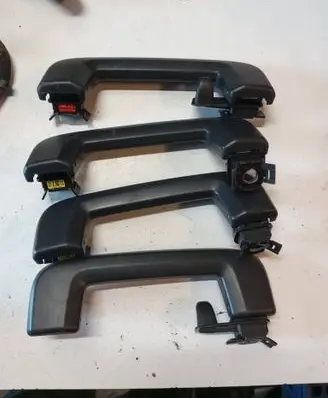 Volvo S60 A set of handles for the ceiling 39834463