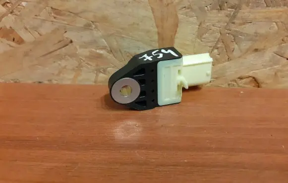 Toyota Prius (XW30) Airbag deployment crash/impact sensor 8983175020 754