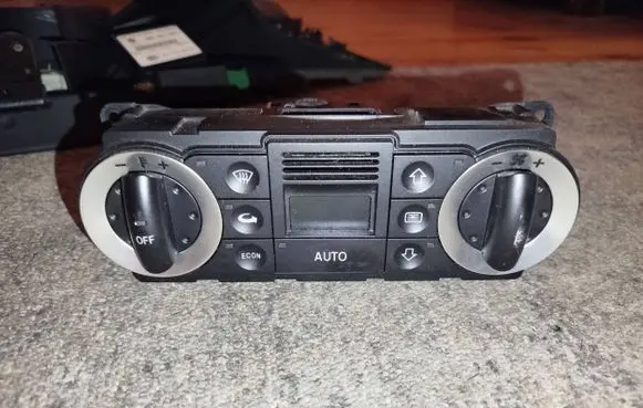 Audi TT Mk1 Climate control unit
