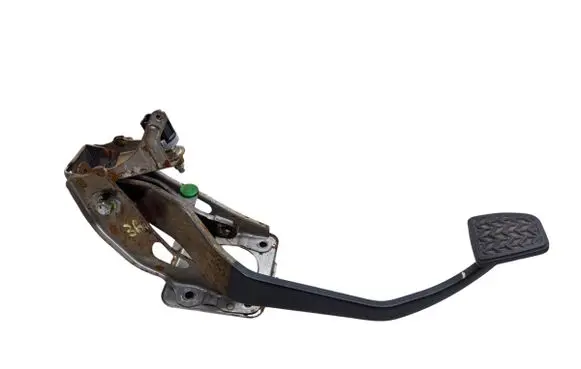 Toyota Yaris Brake pedal 