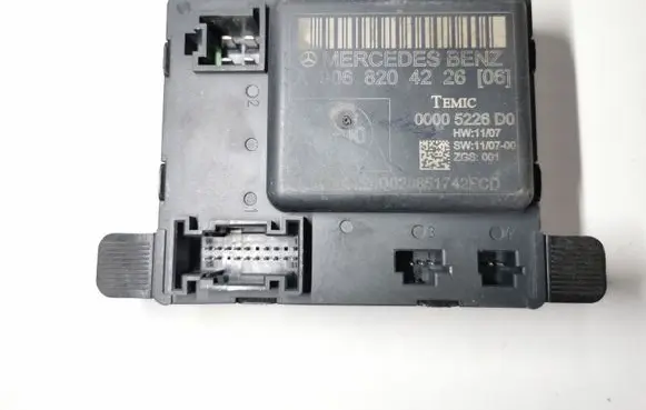 Mercedes-Benz Sprinter W906 Door control unit/module A9068204226