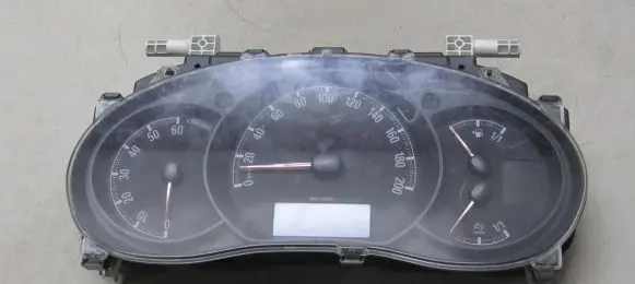 Renault Master III Speedometer (instrument cluster) 28118012-3