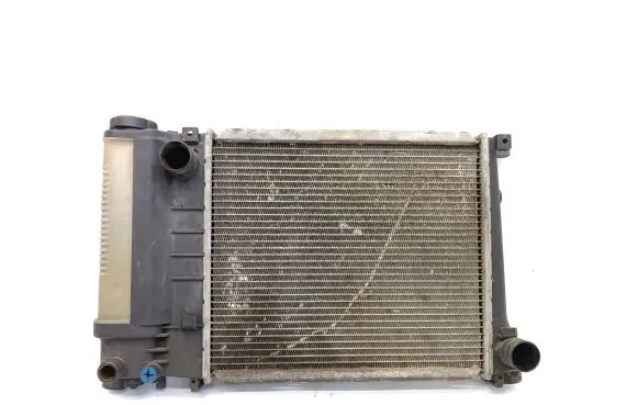 BMW 3 E30 Coolant radiator 1719024 17111719024