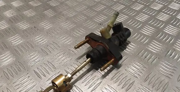 Toyota Corolla Verso E121 Clutch master cylinder