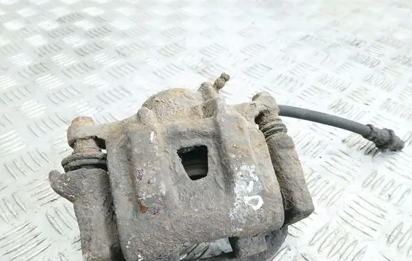 Toyota Avensis Verso Rear brake caliper