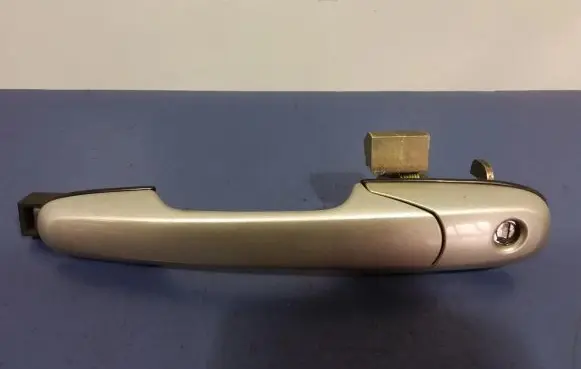 Suzuki Liana Front door exterior handle