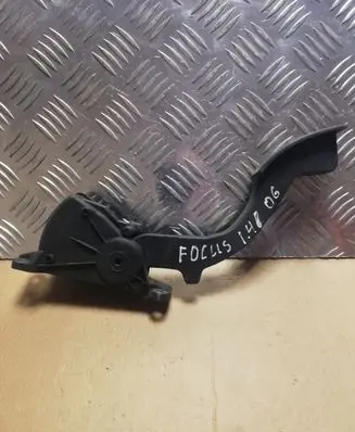 Ford Focus Accelerator throttle pedal 4M519F836AH 00864101