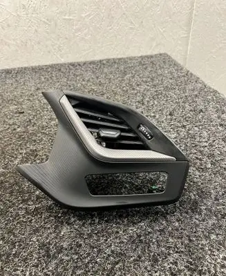 BMW 2 F44 Dashboard side air vent grill/cover trim 6823190