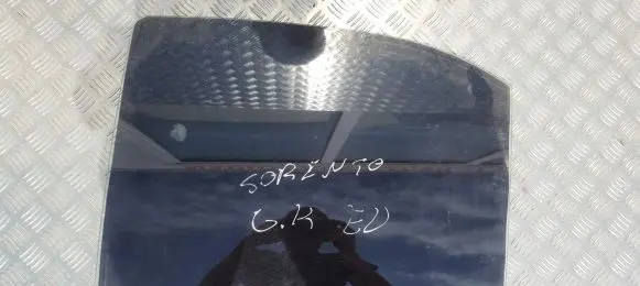 KIA Sorento Rear door window glass