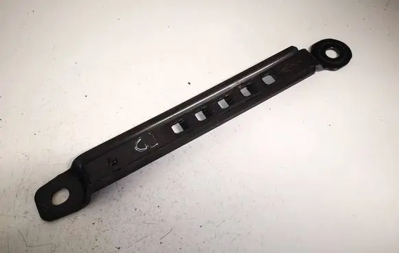 Chevrolet Captiva Seat belt adjustment rail 