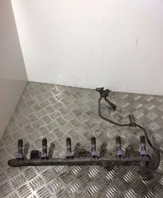 Fuel injector