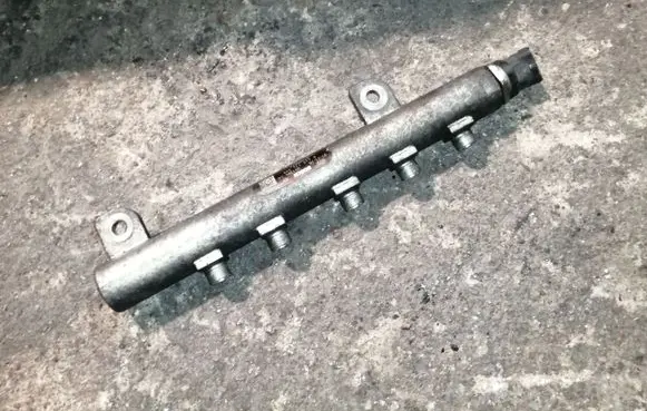Opel Zafira B Fuel main line pipe 0445214095 55209572