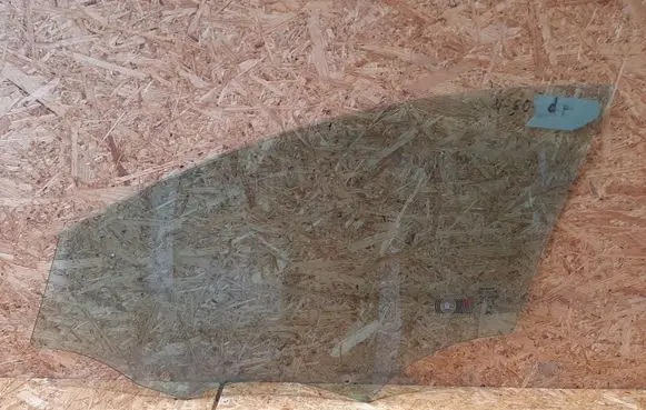 Volvo V60 Front door window glass four-door 43R001106
