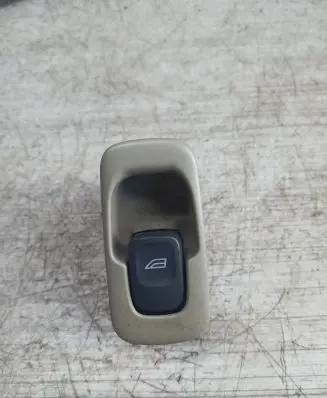 Volvo S80 Electric window control switch 9476697 01W465